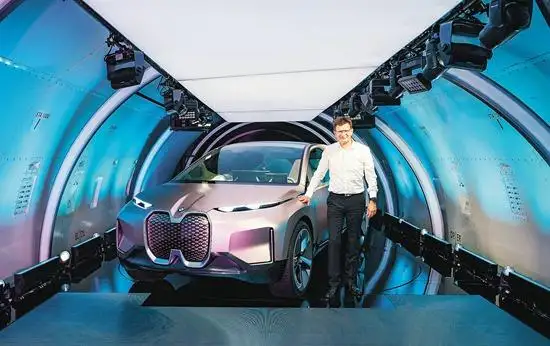 BMW Vision iNEXT登场 宝马开启个人出行新时代的图2